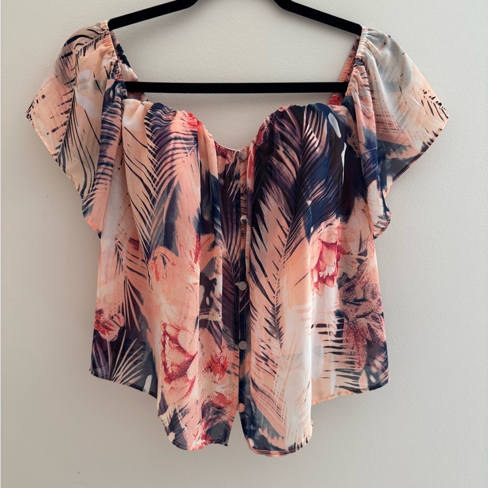 Guess Women’s Off The Shoulder Cropped Blouse NWT Size Medium Tropical Floral